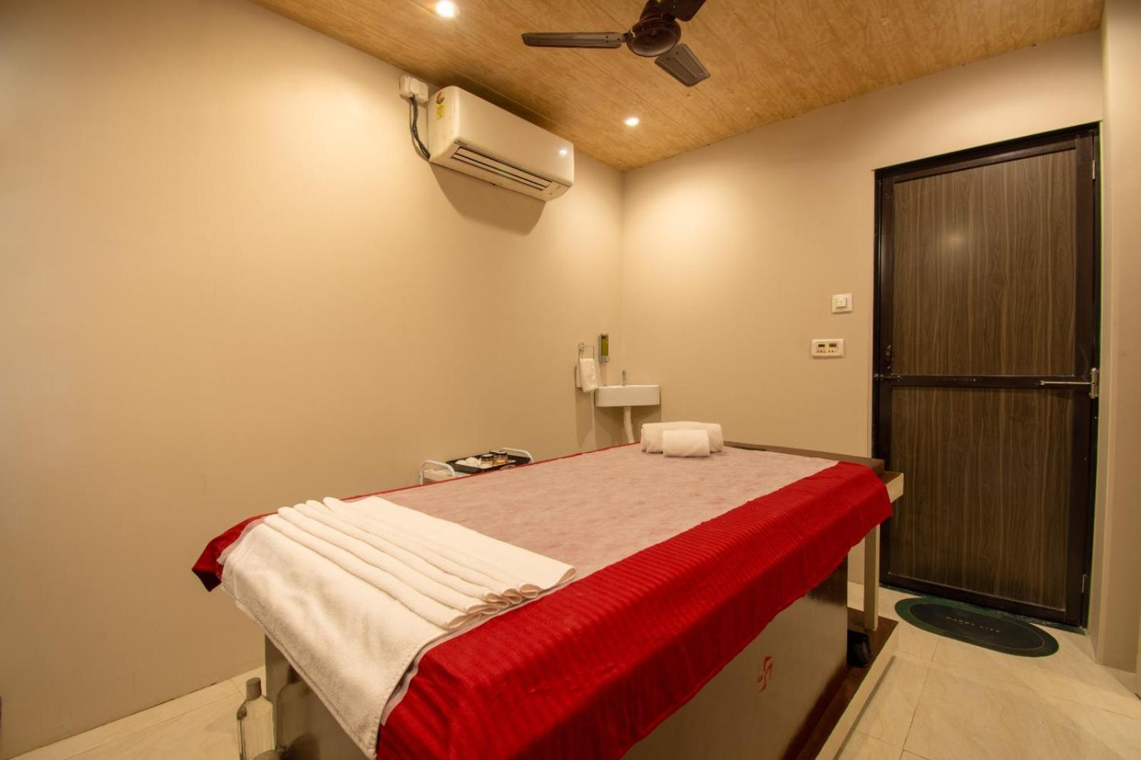 Flora Ecostay Resort And Spa لونافالا المظهر الخارجي الصورة