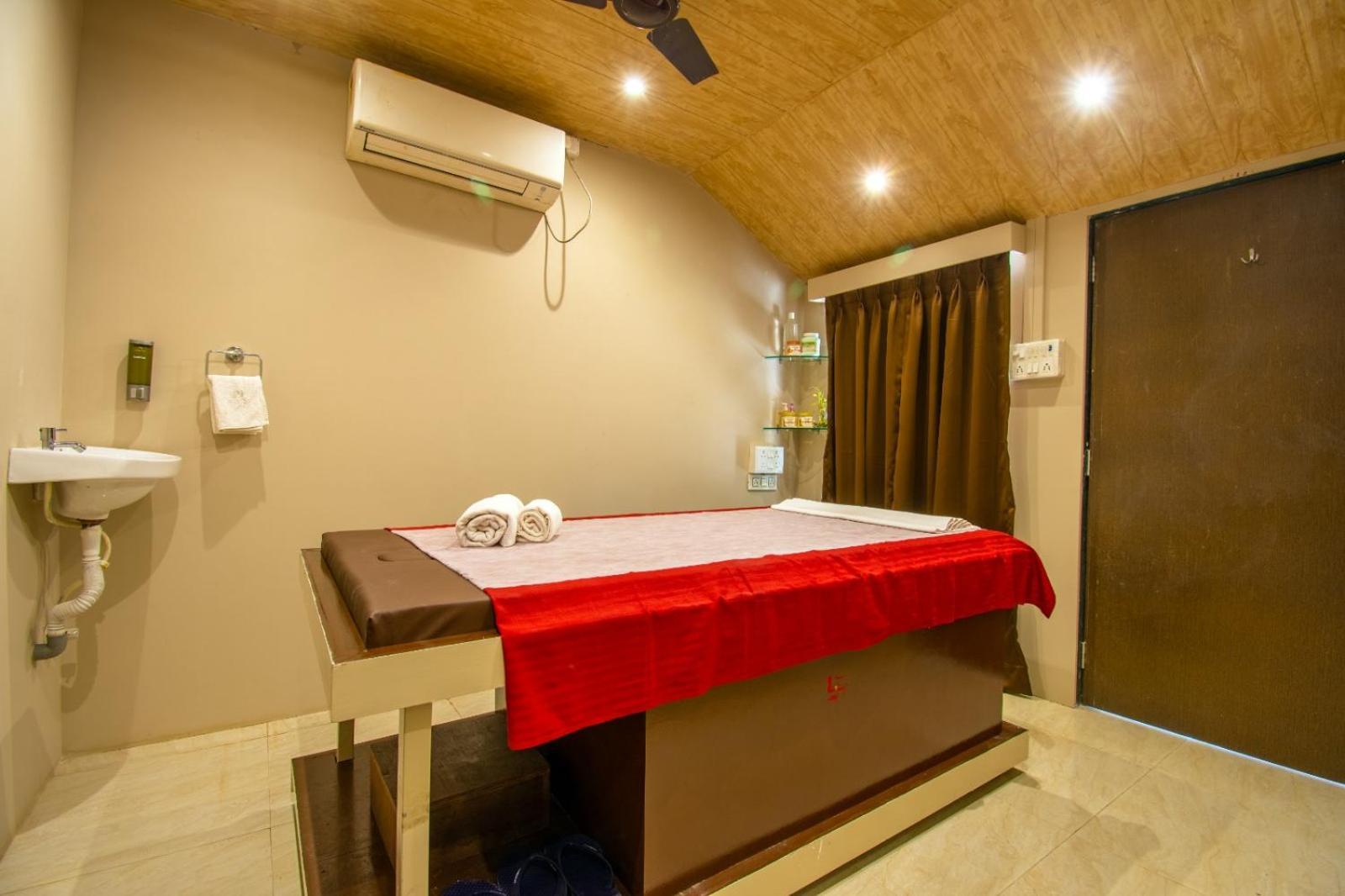 Flora Ecostay Resort And Spa لونافالا المظهر الخارجي الصورة